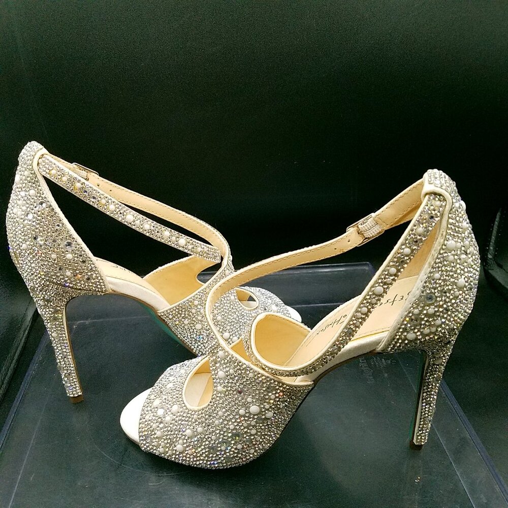 Betsey Johnson SB-Sage Silver Rhinestone Party Wedding Heels Size 7M - Pre-Owned
